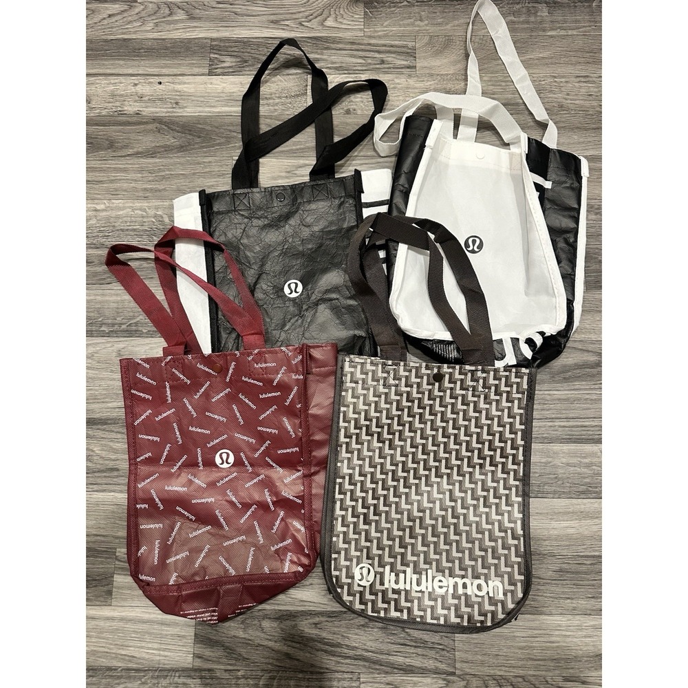 Lululemon‎ Set Of 4 Small Tote Bags